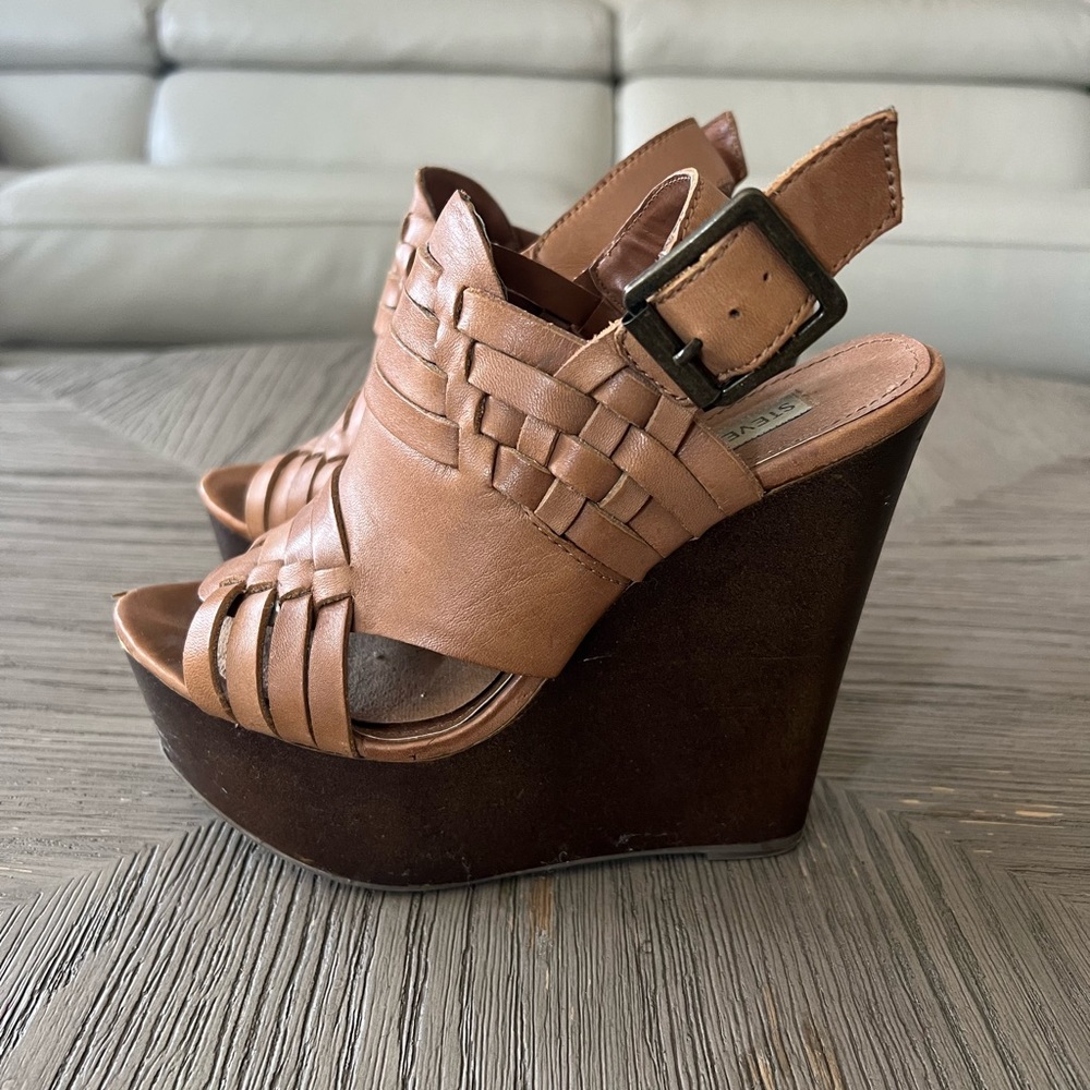 Steve Madden Platform Wedge